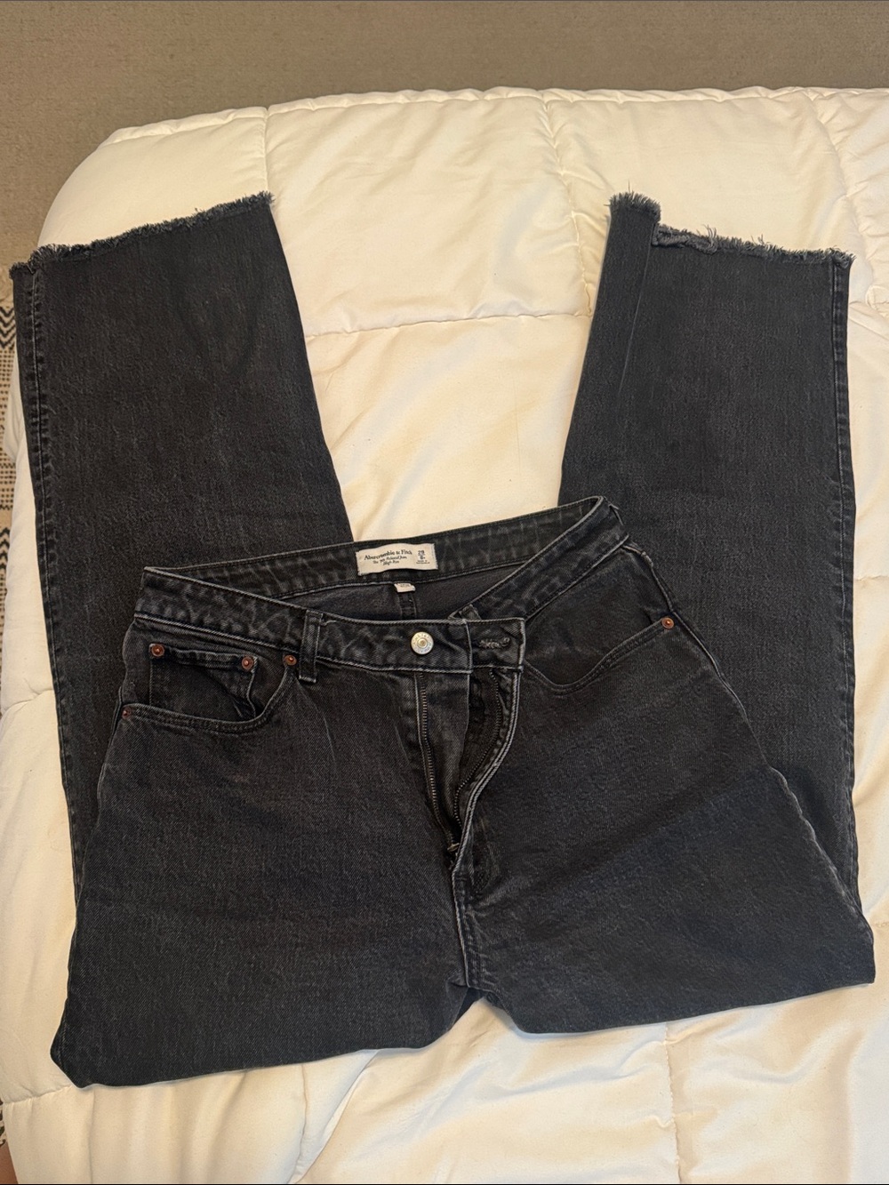 Abercrombie & Fitch Jeans- The 90’s Relaxed Jean High Rise Curve Love
